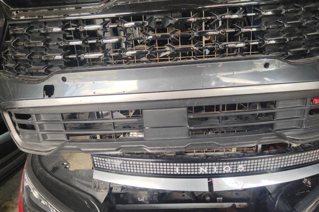 Body  Grilles KIA Sportage