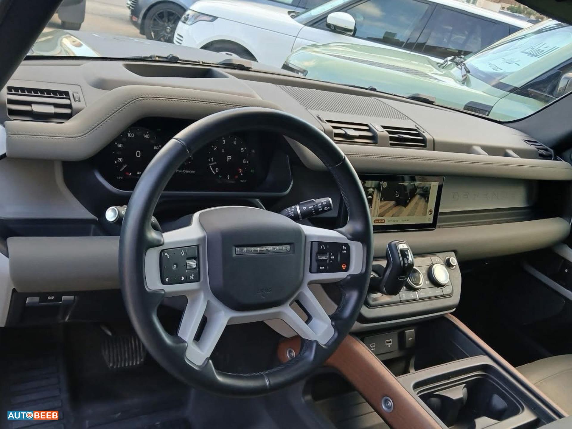 لاندروفر ديفندر 2023