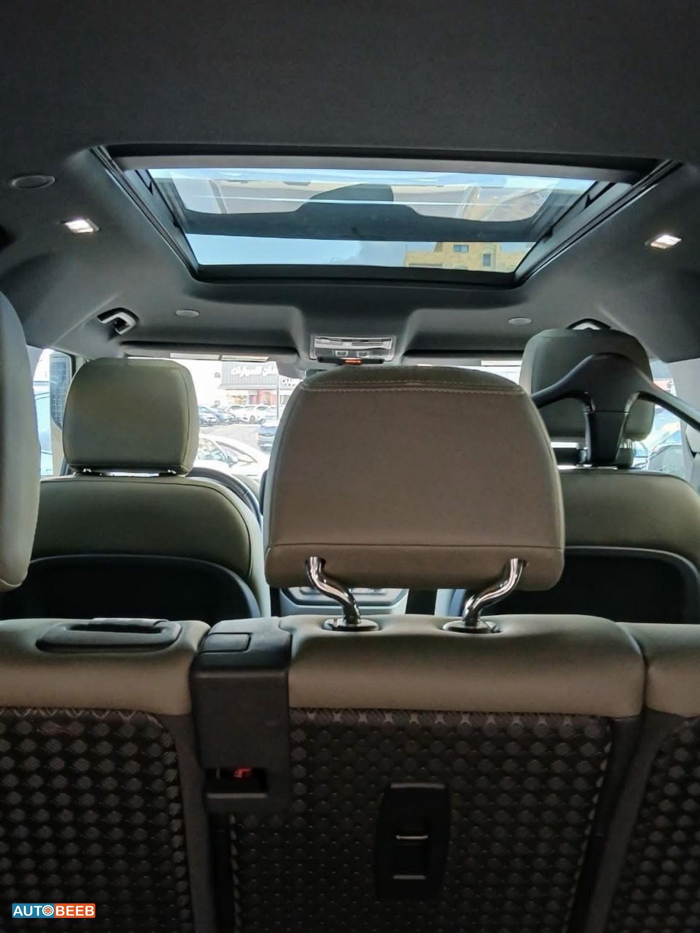 لاندروفر ديفندر 2023