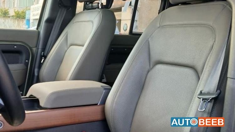 لاندروفر ديفندر 2023