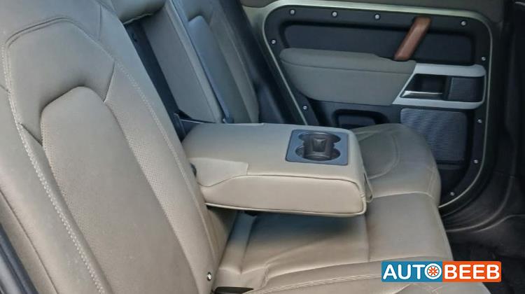 لاندروفر ديفندر 2023