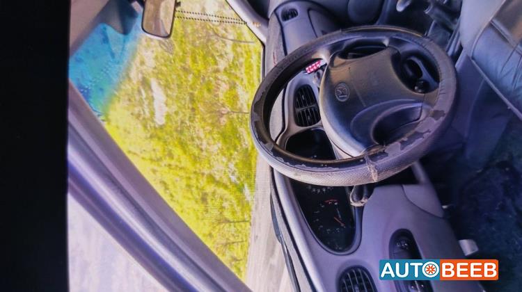 هيونداي النترا 1999