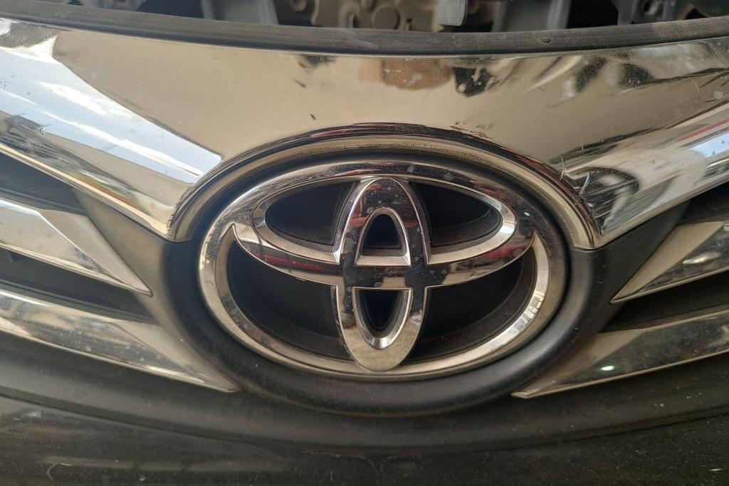 Body  Emblems Toyota Corolla