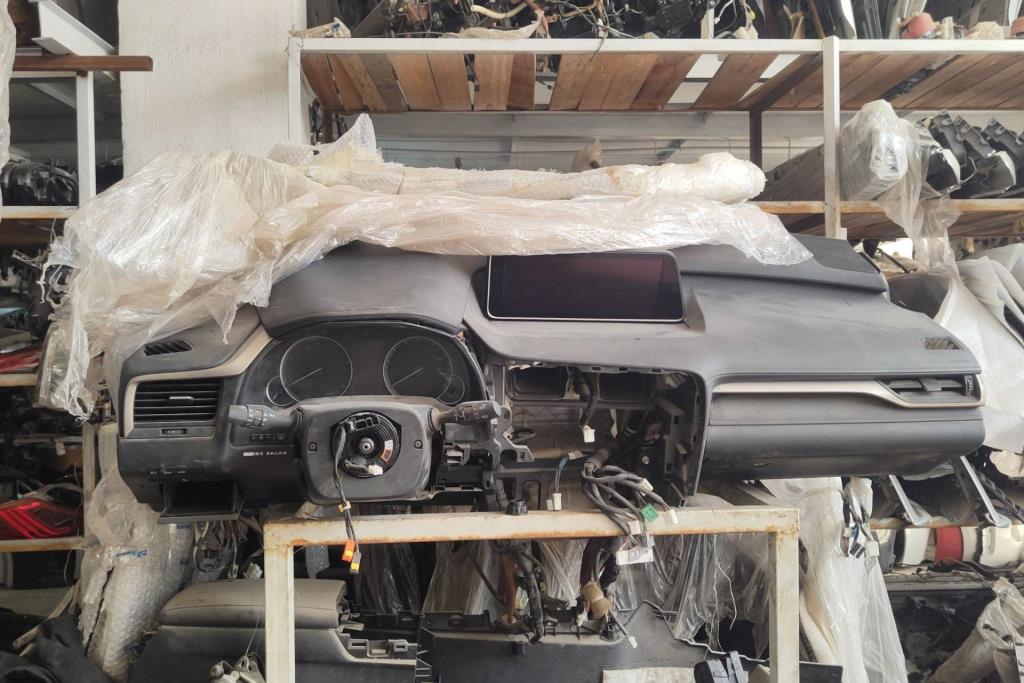 Cabin  Dashboard Lexus RX350