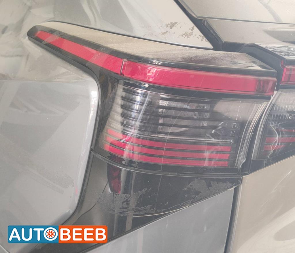 ضوء خلفي شمال تويوتا bz4x 2023 2024