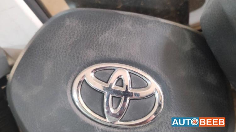 Cabin  Steering Wheel Toyota CHR