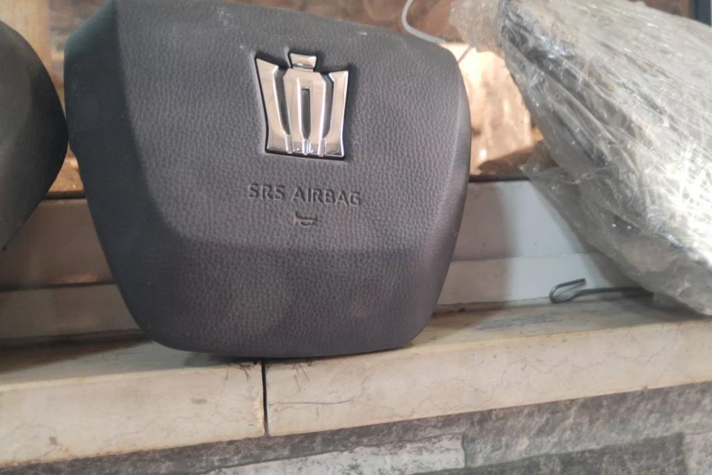 ايرباغ ستيرنج تويوتا كراون 2022 2023 2024