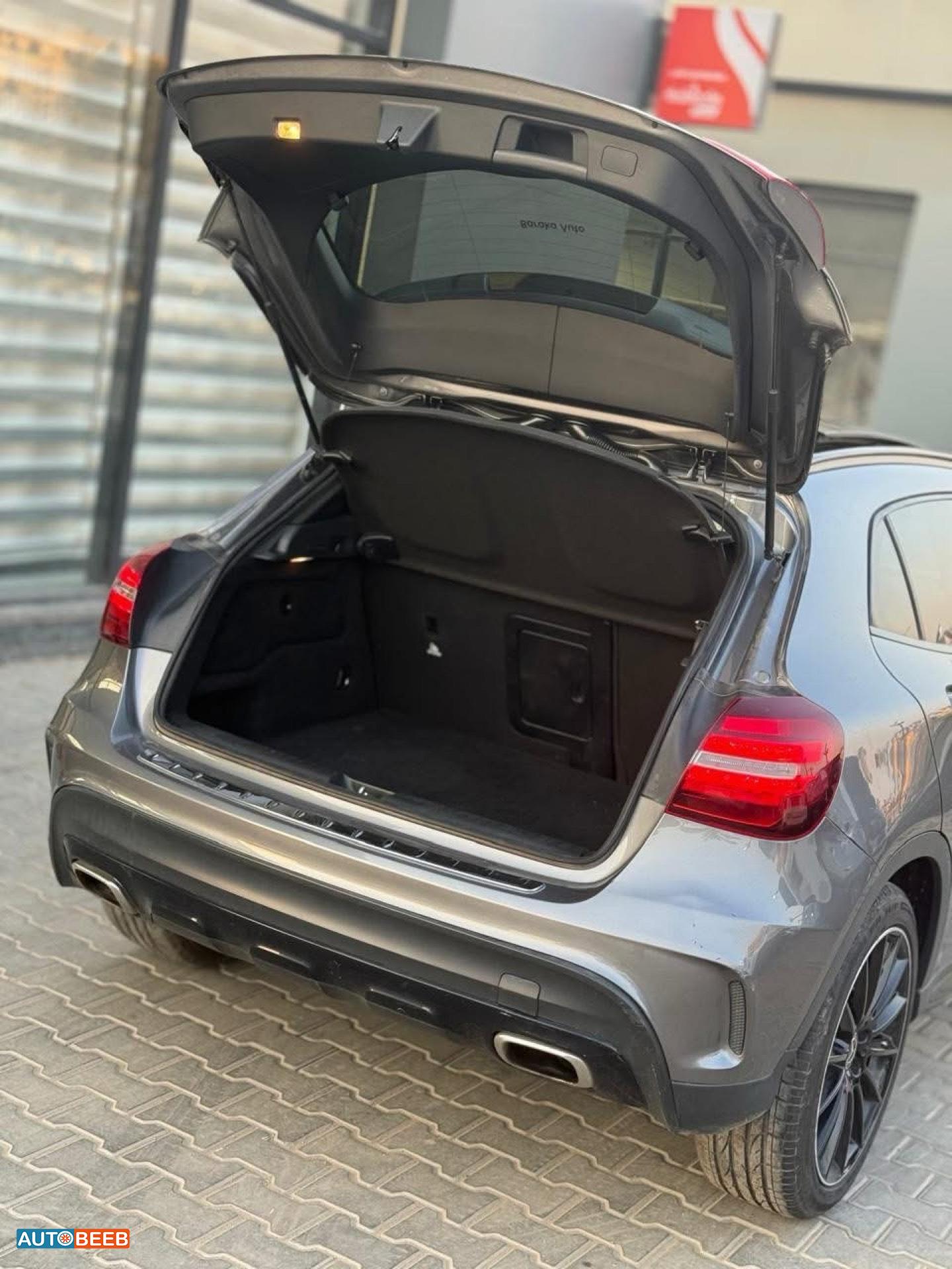 مرسيدس بنز CLA200 2020