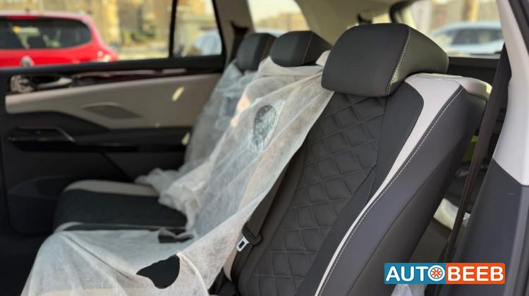 فولكس فاجن ID 6 2023