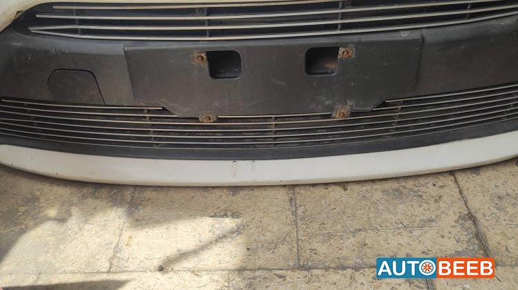 Body  Grilles Toyota Yaris