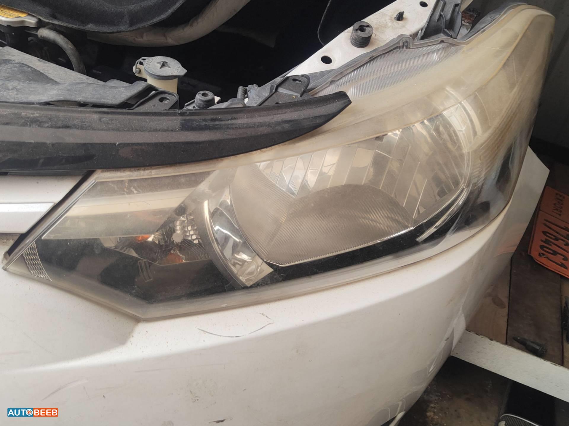Lights Front light Toyota Yaris