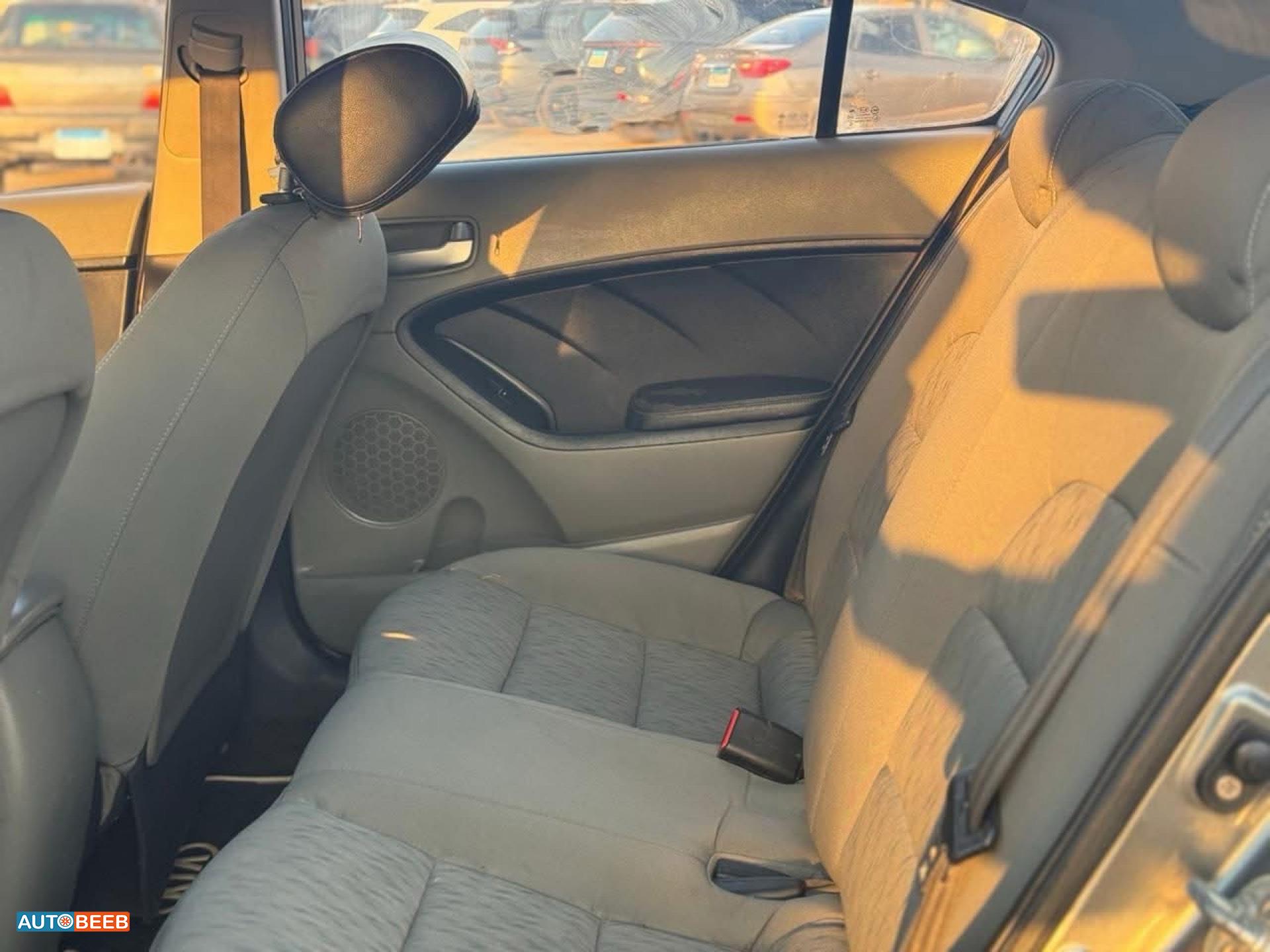 كيا سيراتو 2015