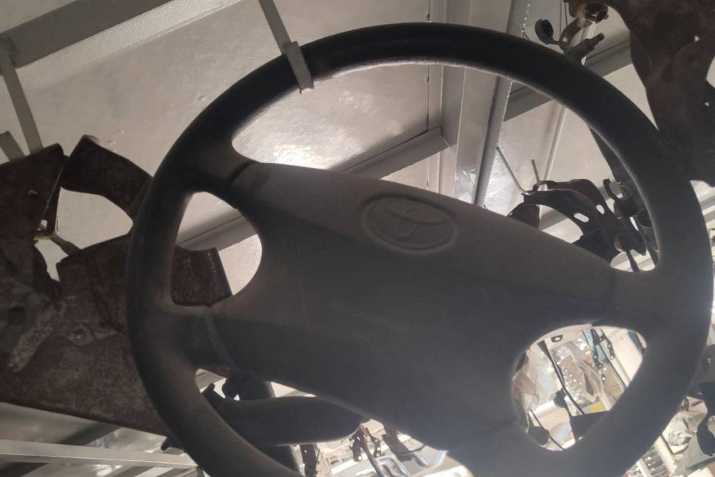 ستيرنج تويوتا بريوس 2010