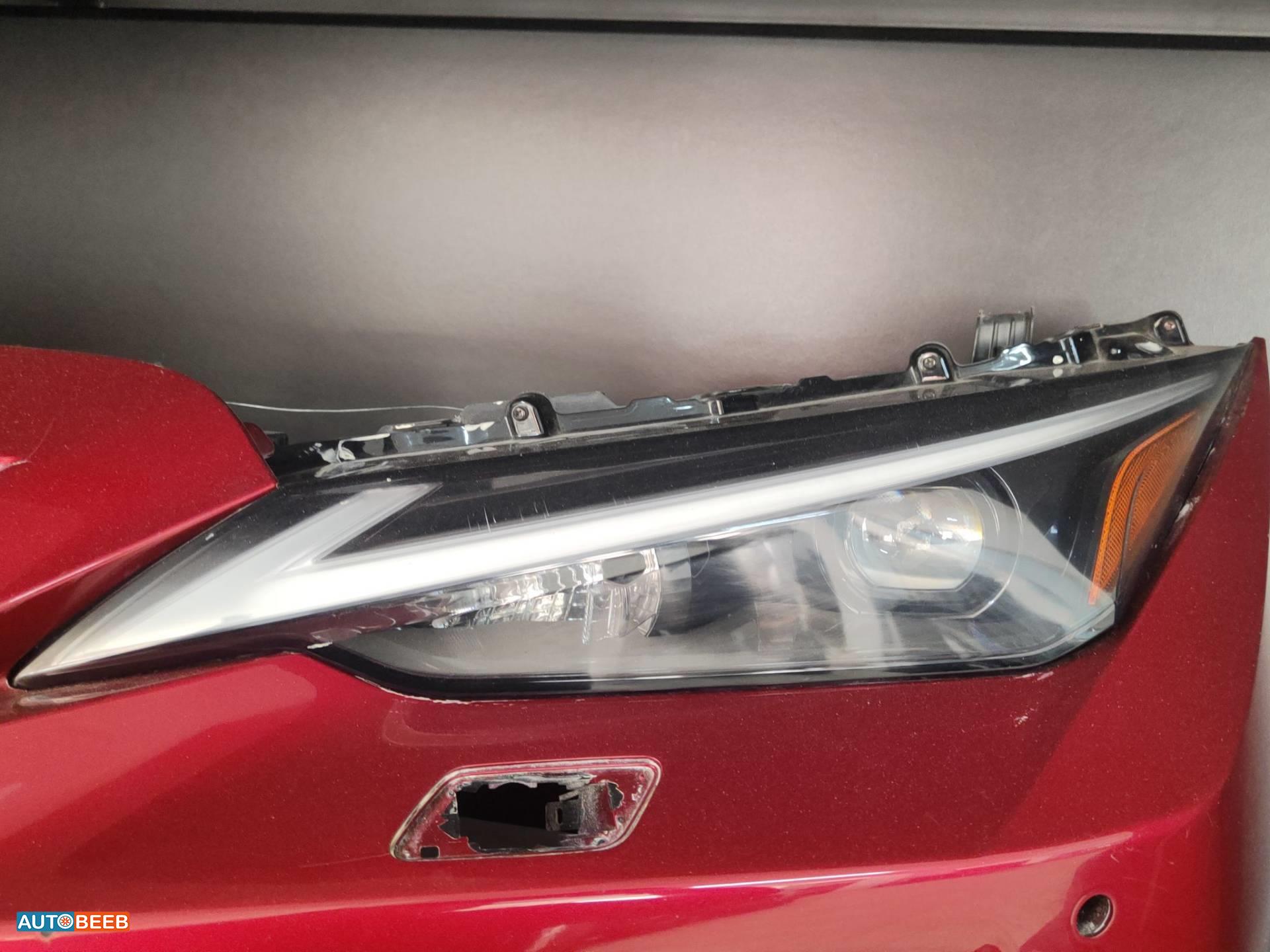 ضوء امامي شمال لكزس is200 2020 2021