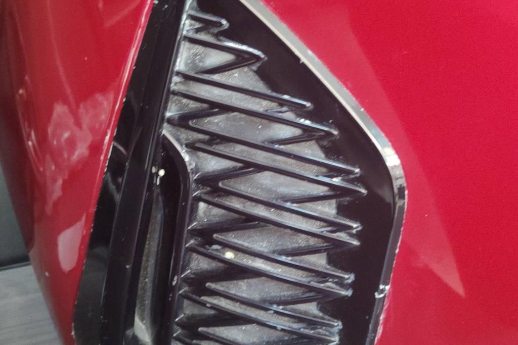 تسكيرة طمبون امامي يمين لكزس is200 2020 2021