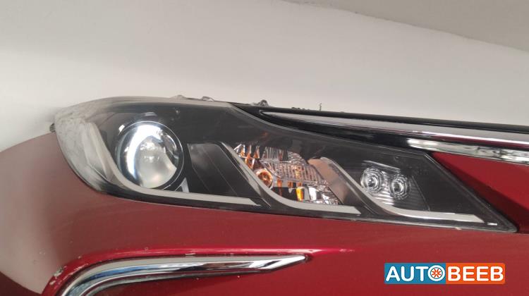 ضوء امامي يمين تويوتا كورولا 2021 2022 2023