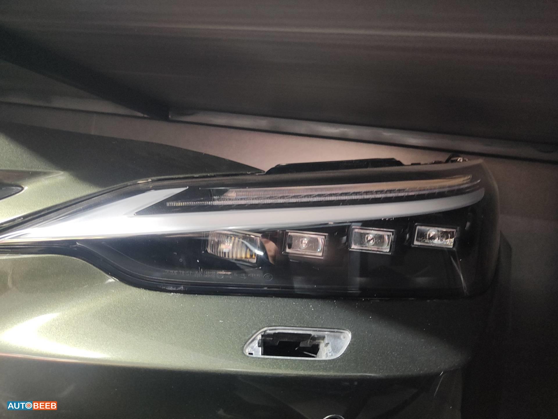 ضوء امامي شمال لكزس nx250 2021 2022 2023