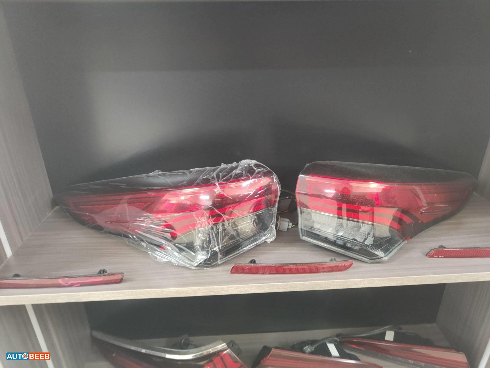 ضوء خلفي يمين شمال تويوتا هايلندر 2020 2021 2022 2023