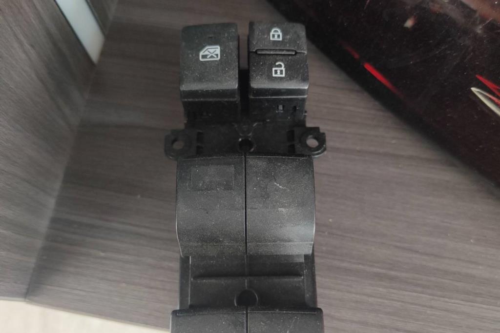 Cabin  Control buttons Toyota Corolla