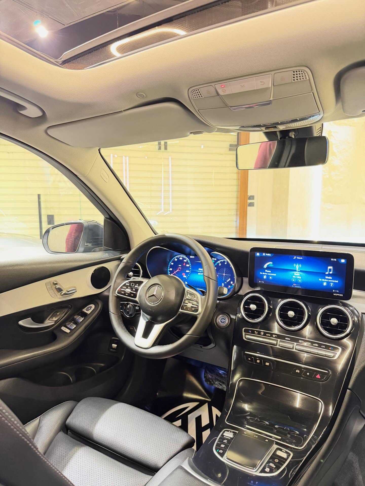 مرسيدس بنز GLC200 2021