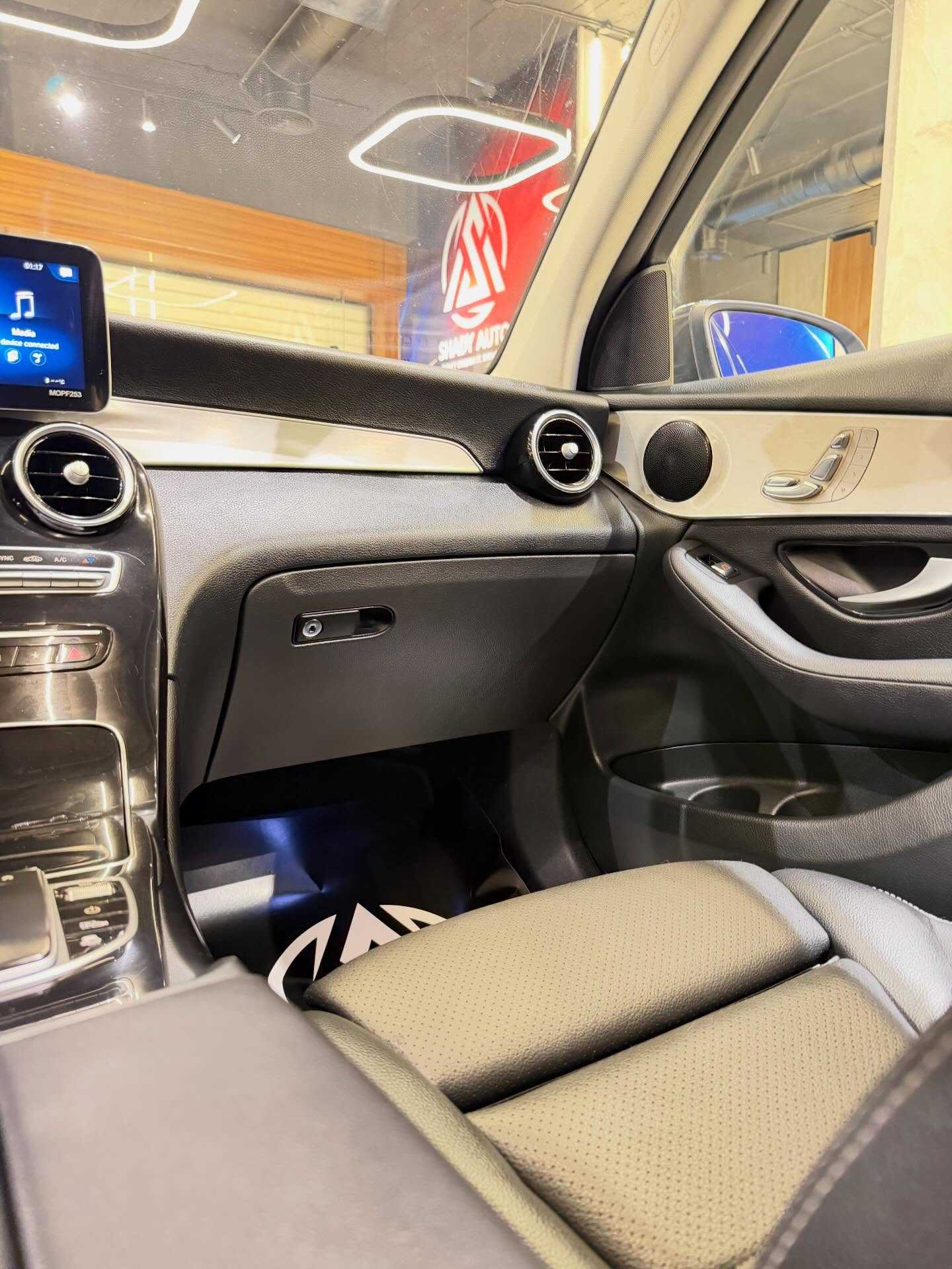 مرسيدس بنز GLC200 2021