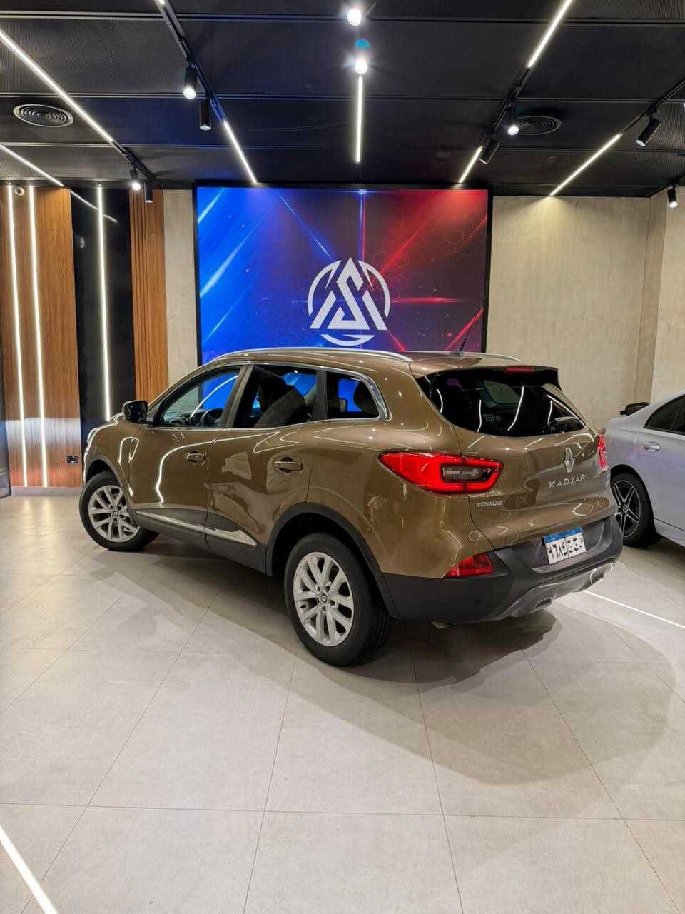 رينو كادجار 2018