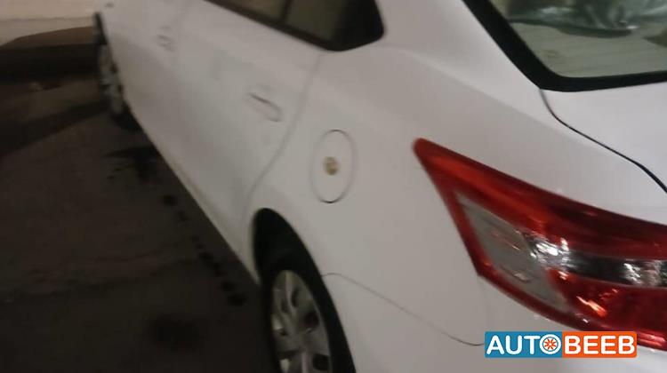 تويوتا ياريس 2015