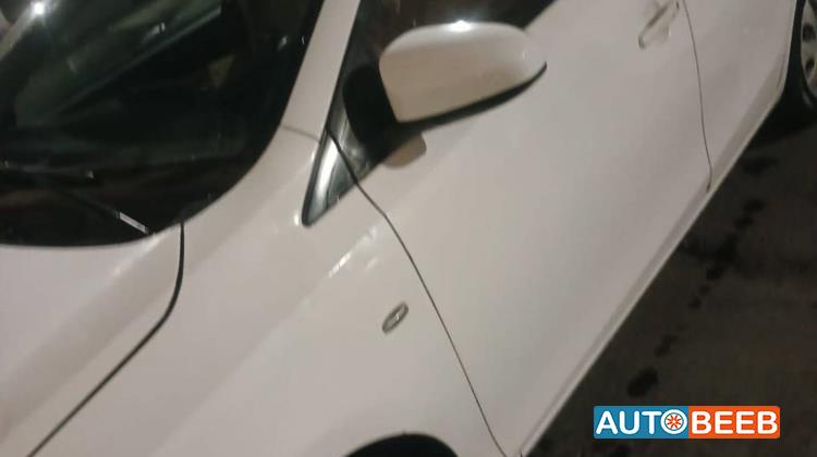 تويوتا ياريس 2015