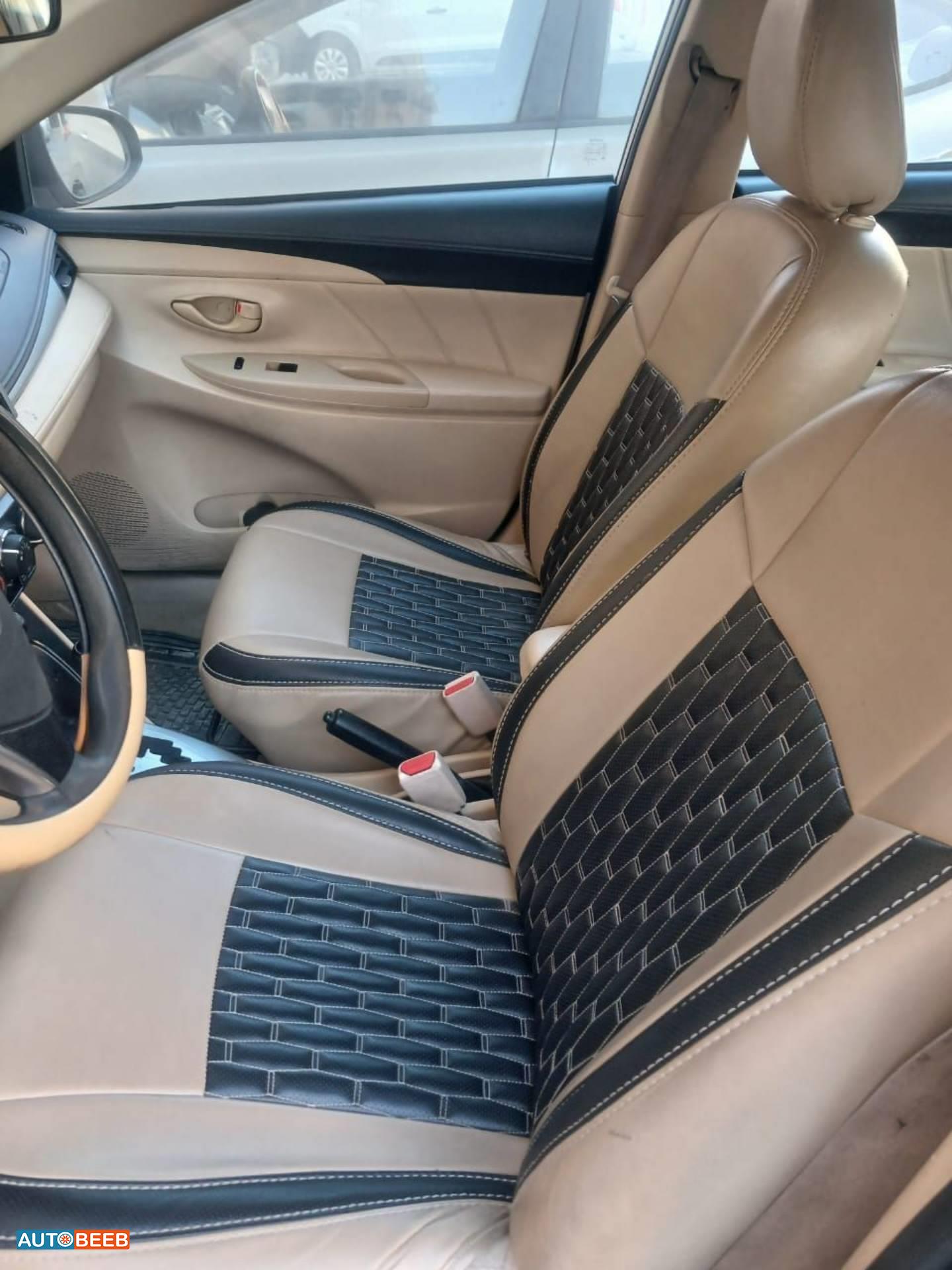 تويوتا ياريس 2015