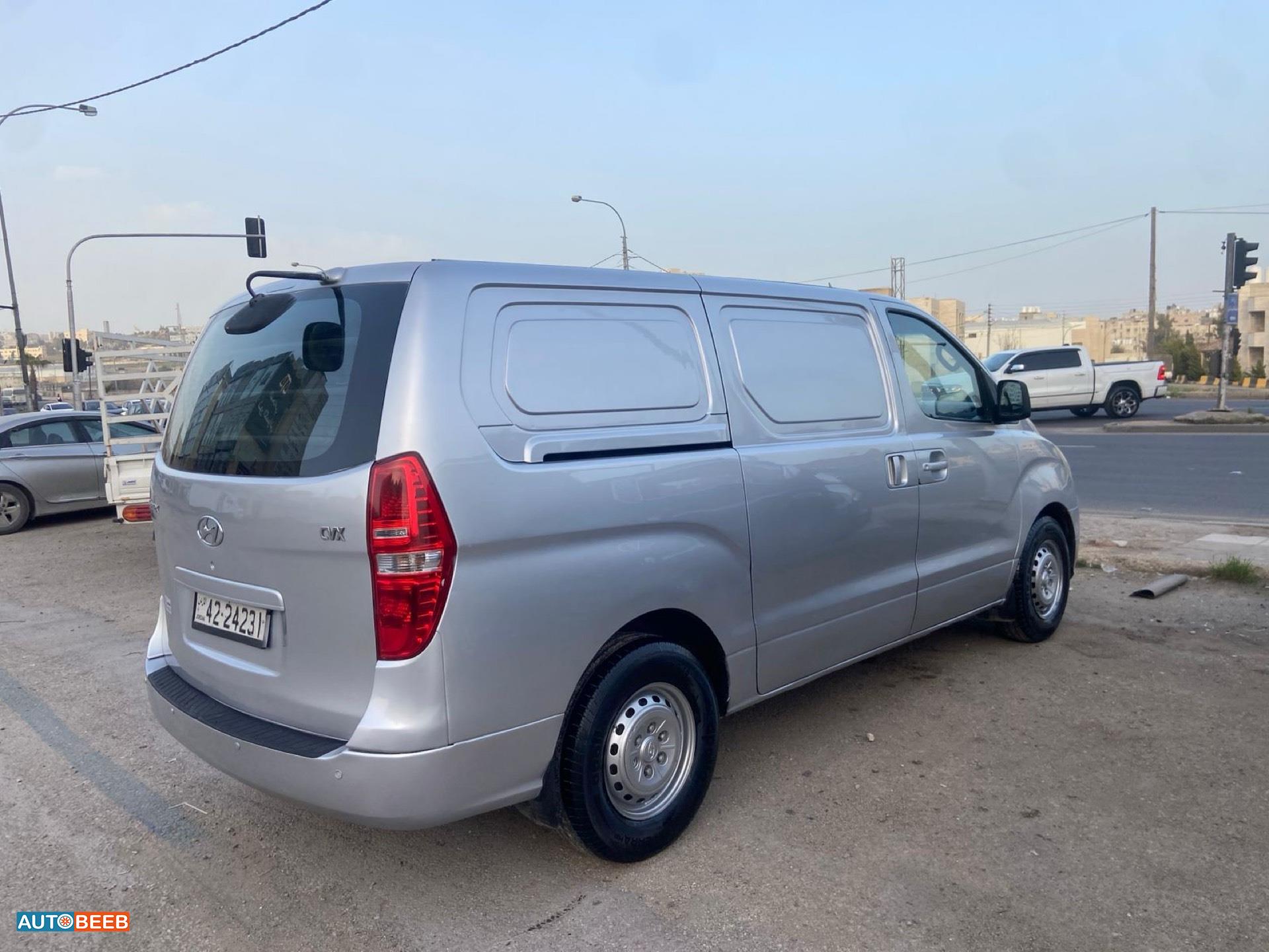 ميني فان هيونداي 2008