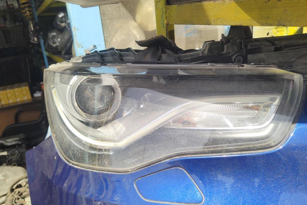 Lights Front light Audi A1