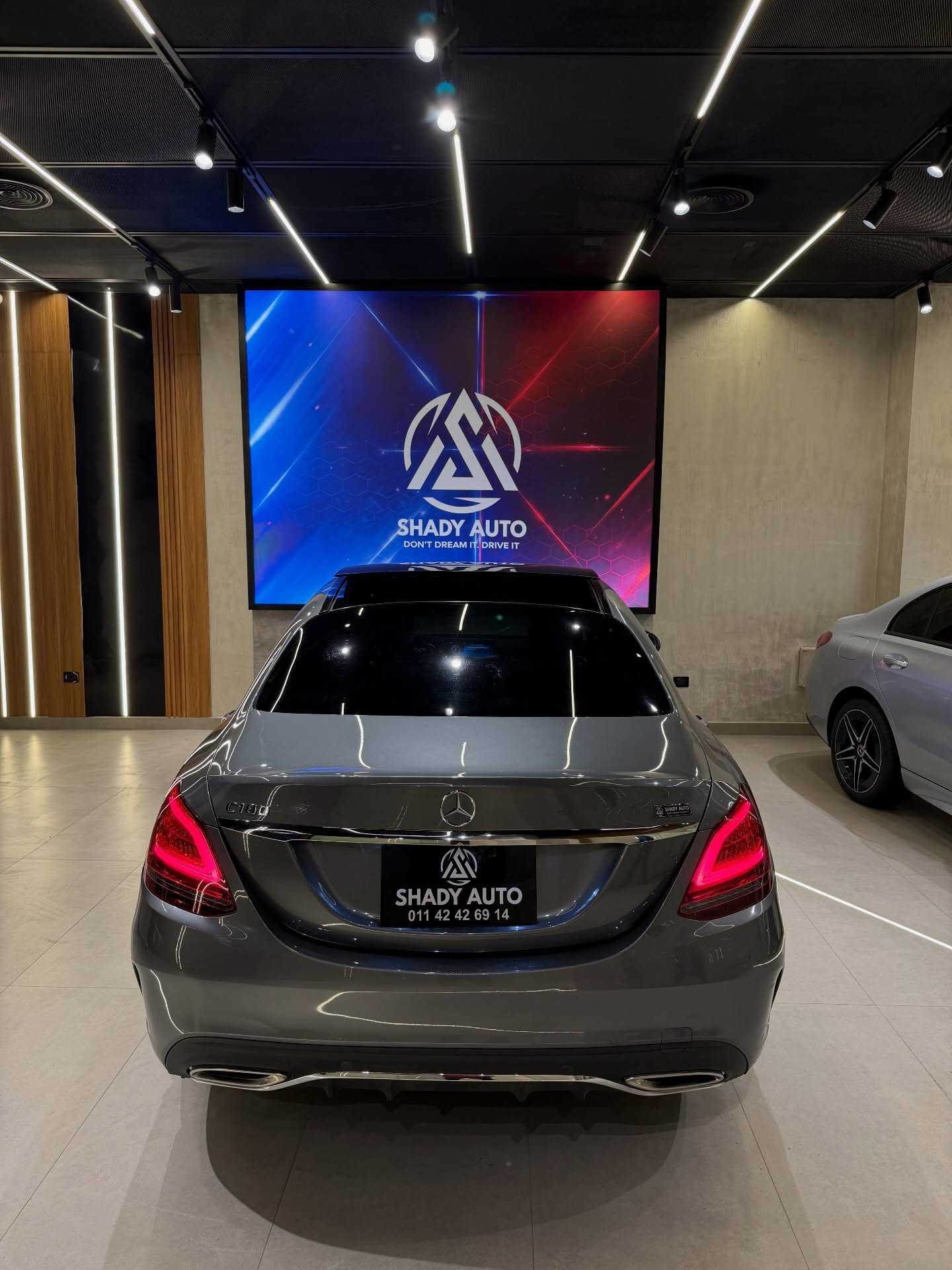 مرسيدس بنز C180 2019