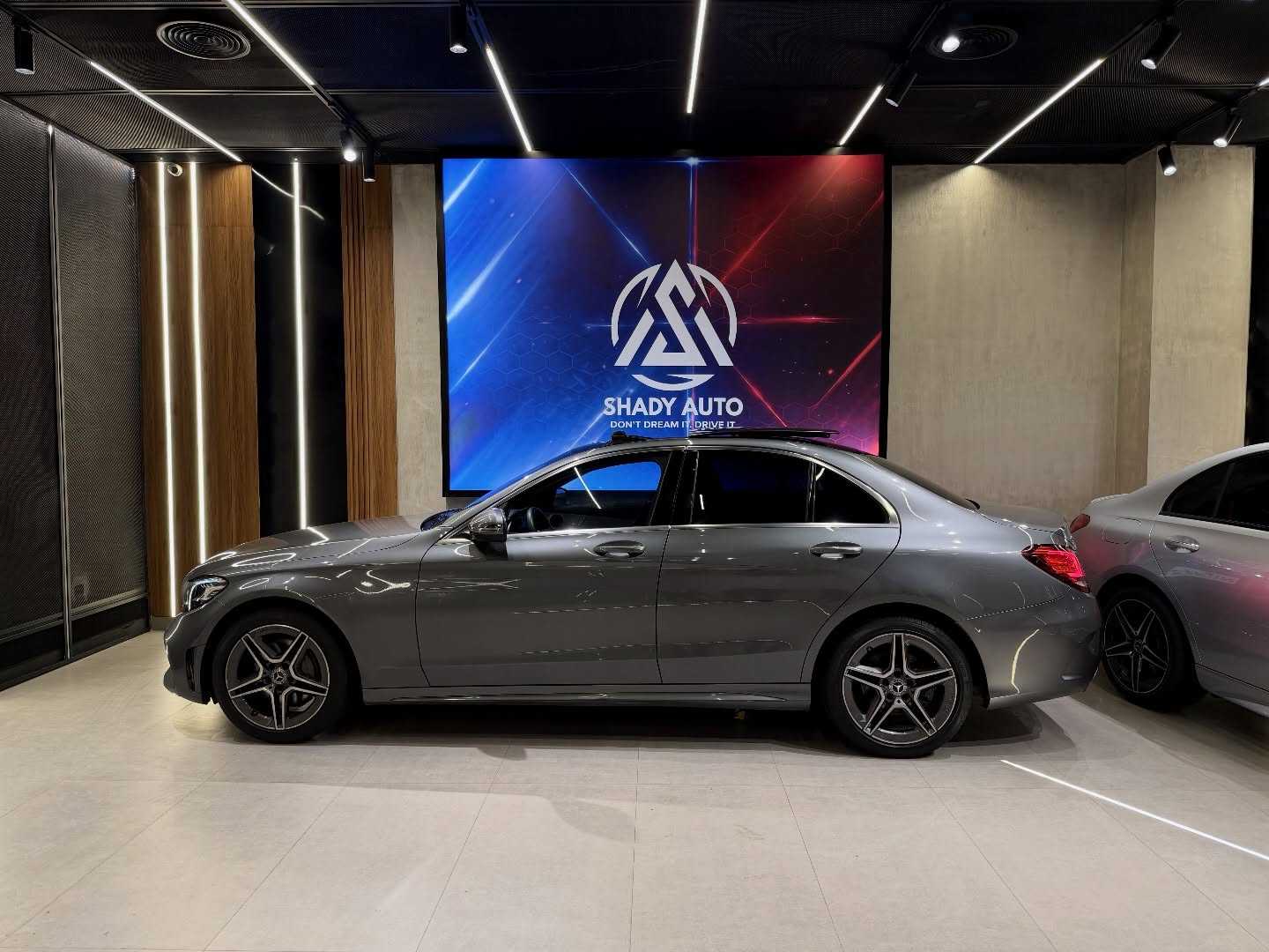 مرسيدس بنز C180 2019