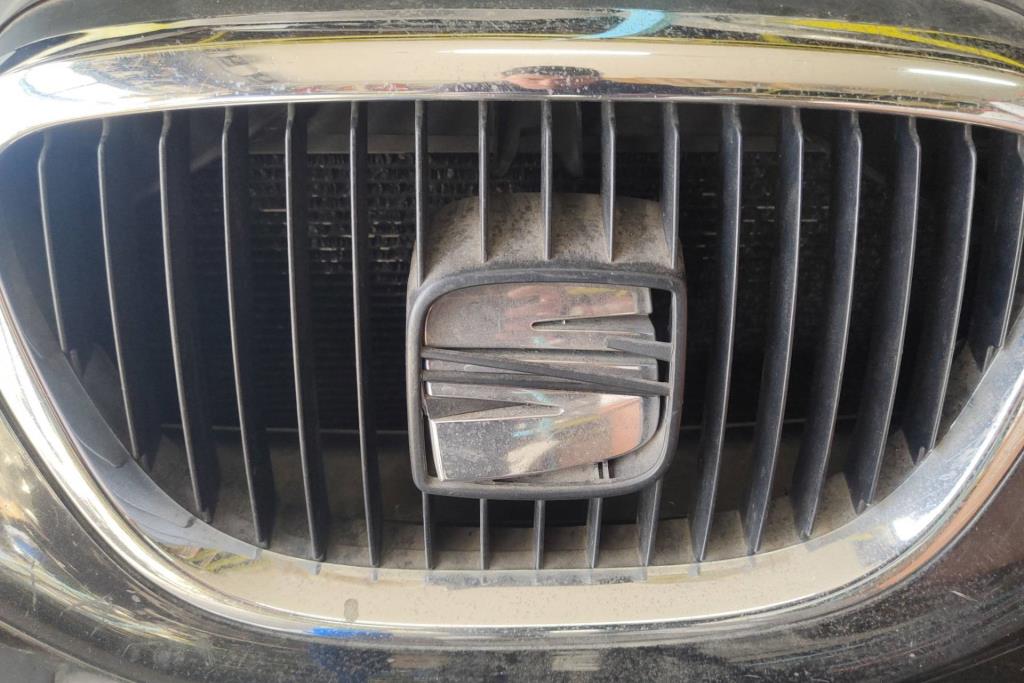 شل امامي سيات ليون 2009 2010