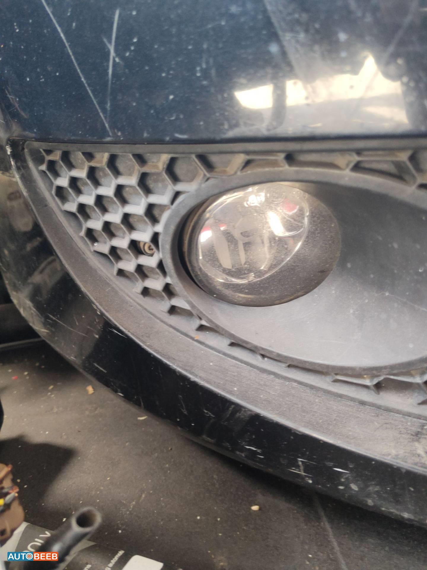 كشاف امامي يمين سيات ليون 2009 2010