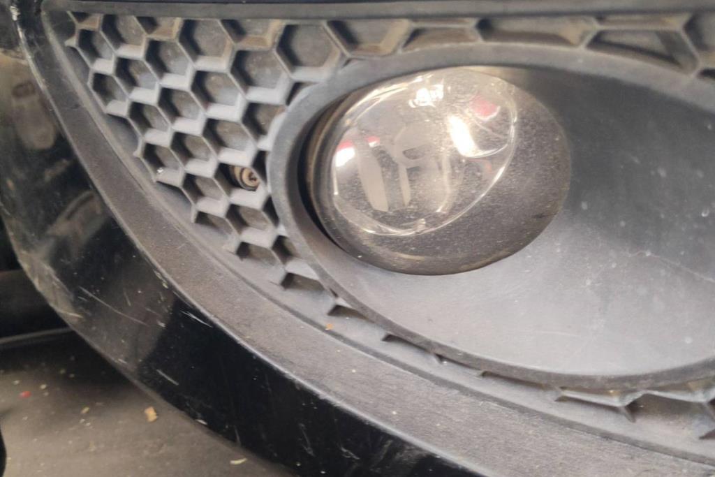 كشاف امامي يمين سيات ليون 2009 2010