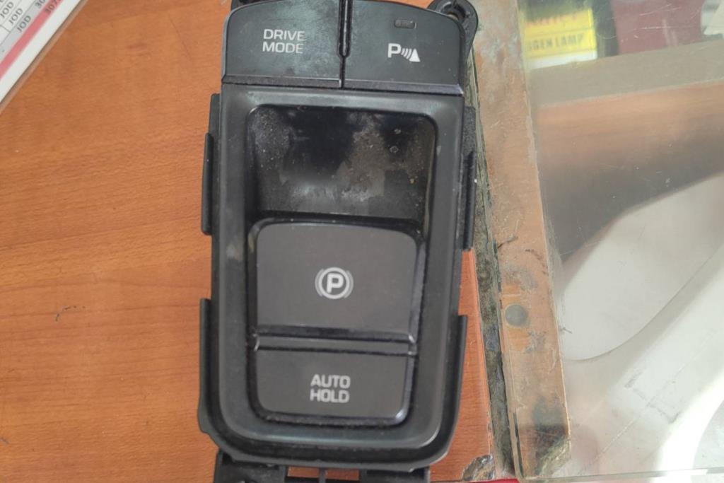 Cabin  Control buttons Hyundai Sonata