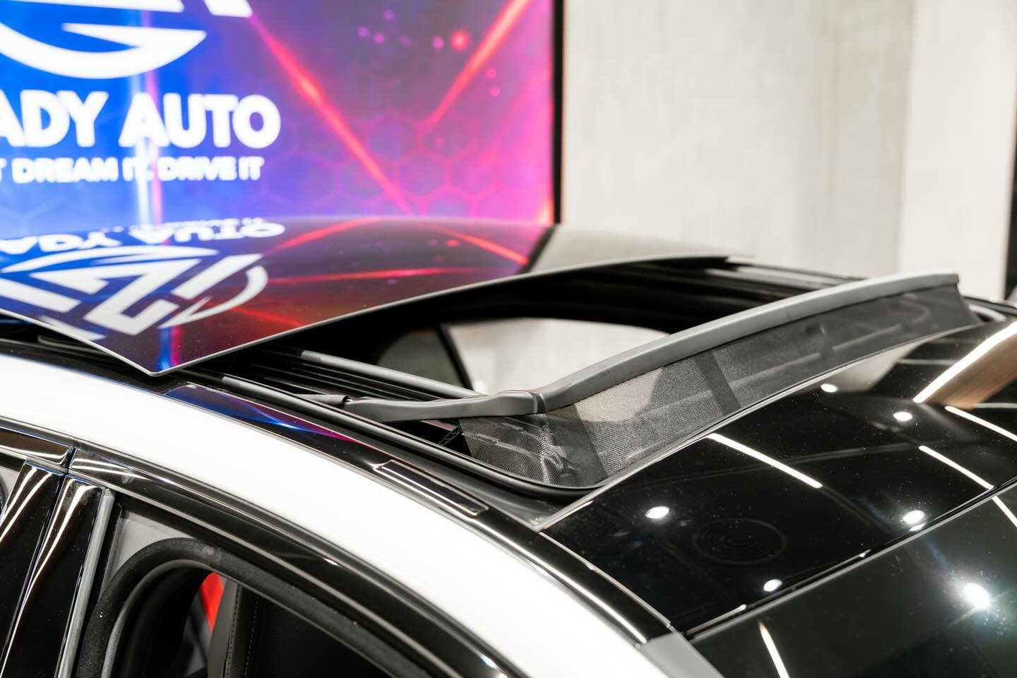 Mercedes Benz C200 2025