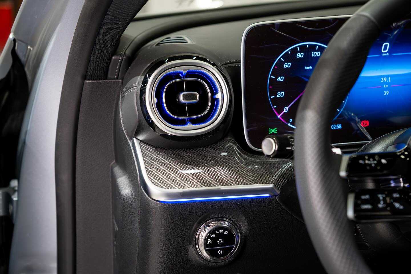 Mercedes Benz C200 2025