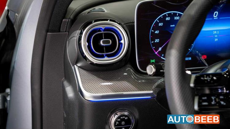 Mercedes Benz C200 2025