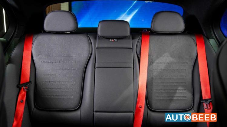 Mercedes Benz C200 2025