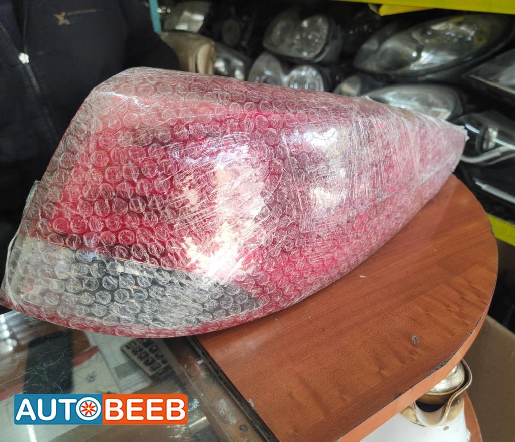 ضوء خلفي يمين شمال هيونداي توسان 2011 2012