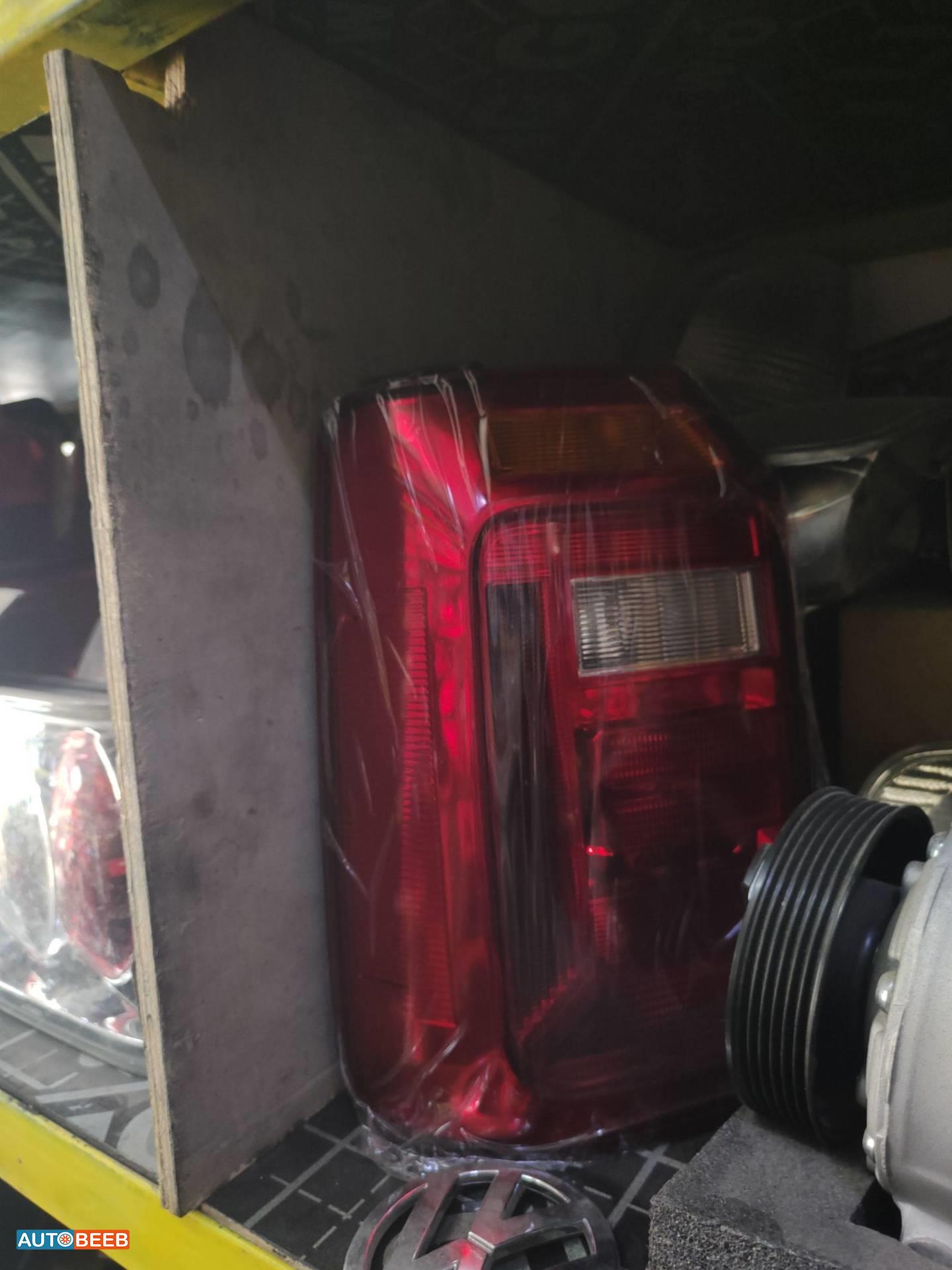 ضوء خلفي يمين شمال فولكس فاجن كادي 2016 2017