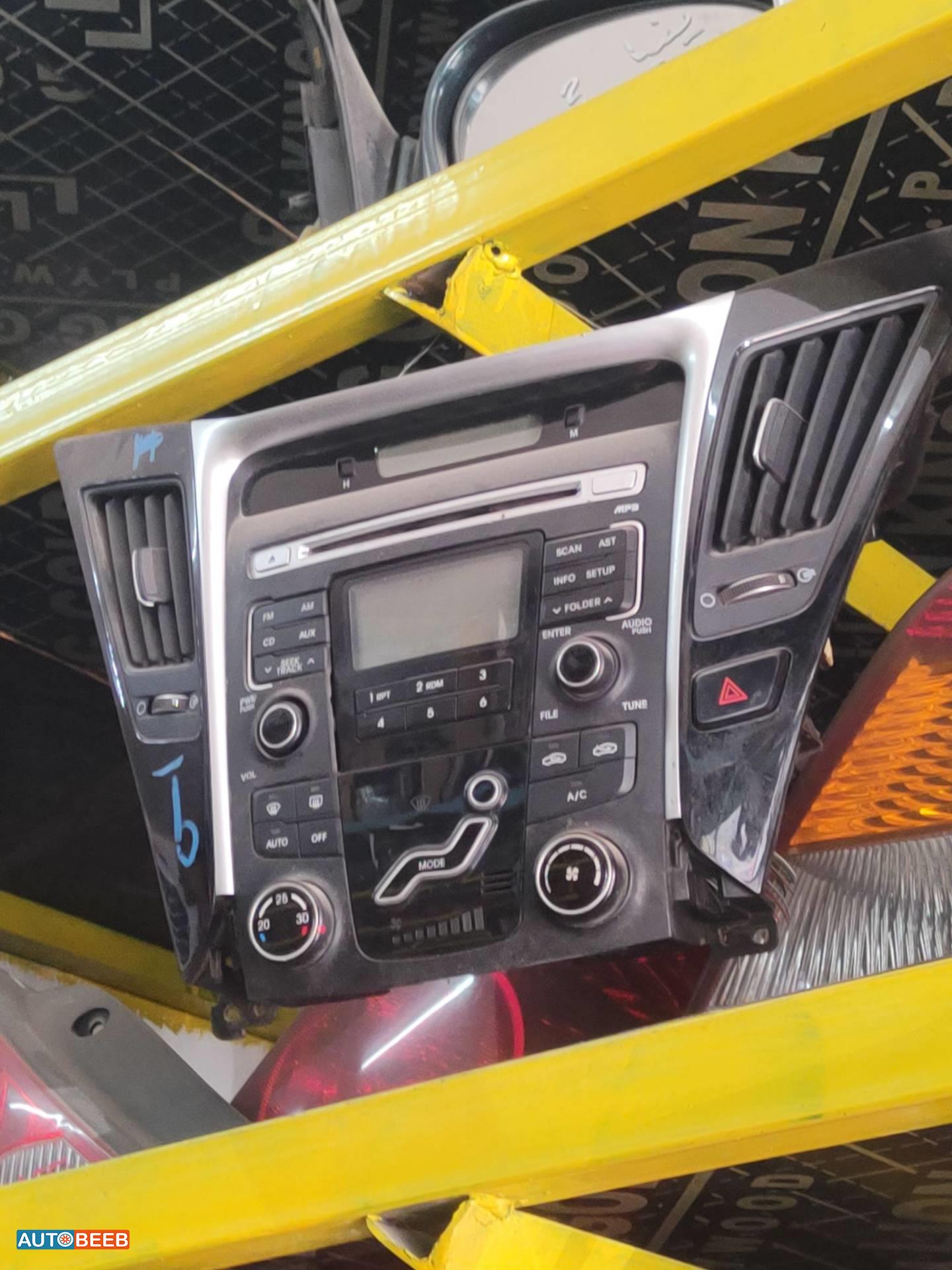 Cabin  Dashboard Hyundai Sonata