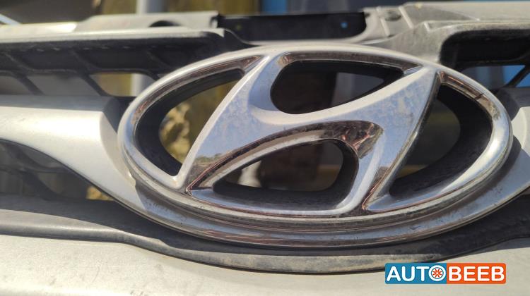 Body  Emblems Hyundai Avante