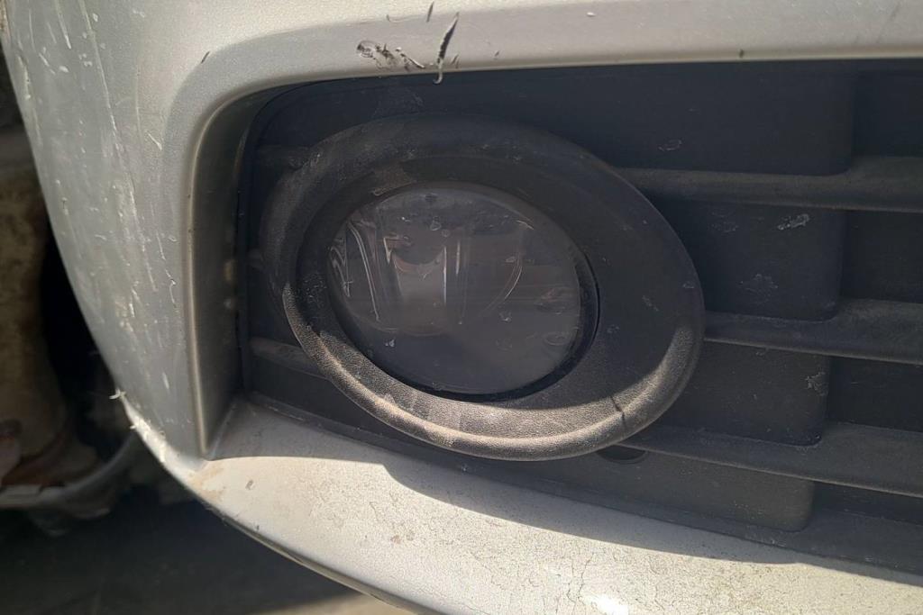 كشاف امامي يمين اودي a4 2009 2010