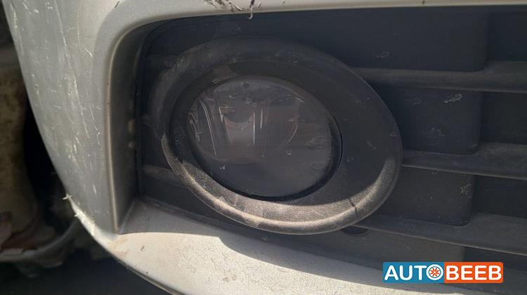 كشاف امامي يمين اودي a4 2009 2010