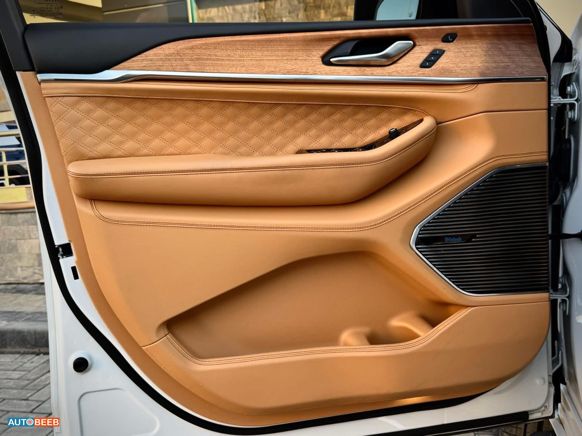 جيب جراند شيروكي 2023