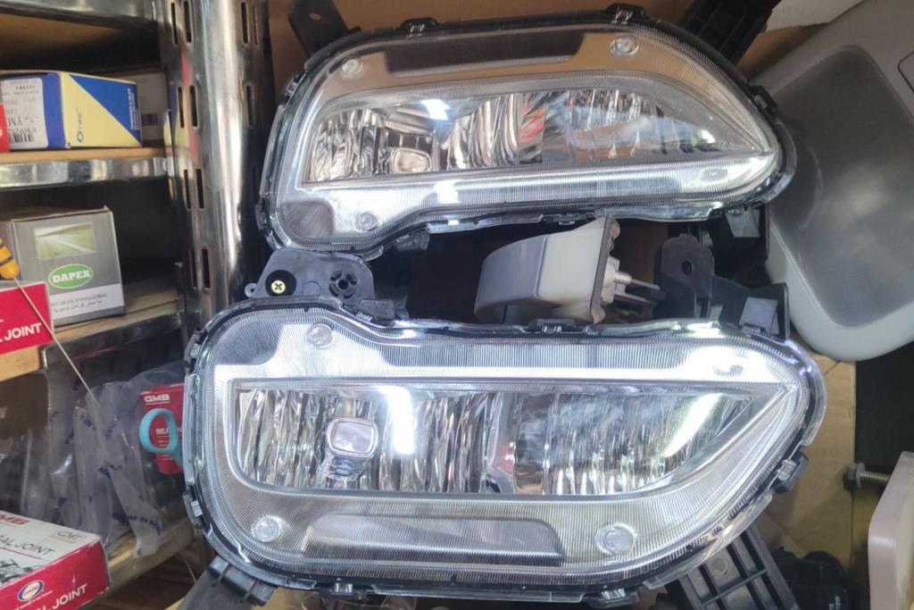 كشاف امامي يمين شمال هيونداي اتش1 2020 2021