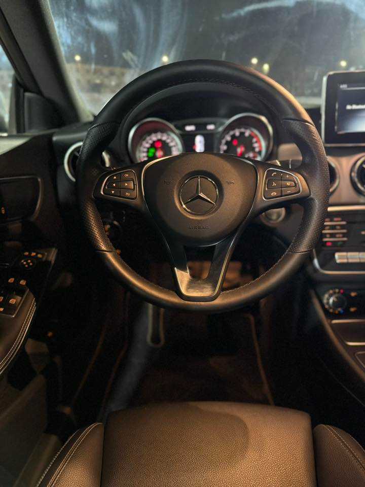 مرسيدس بنز CLA180 2019